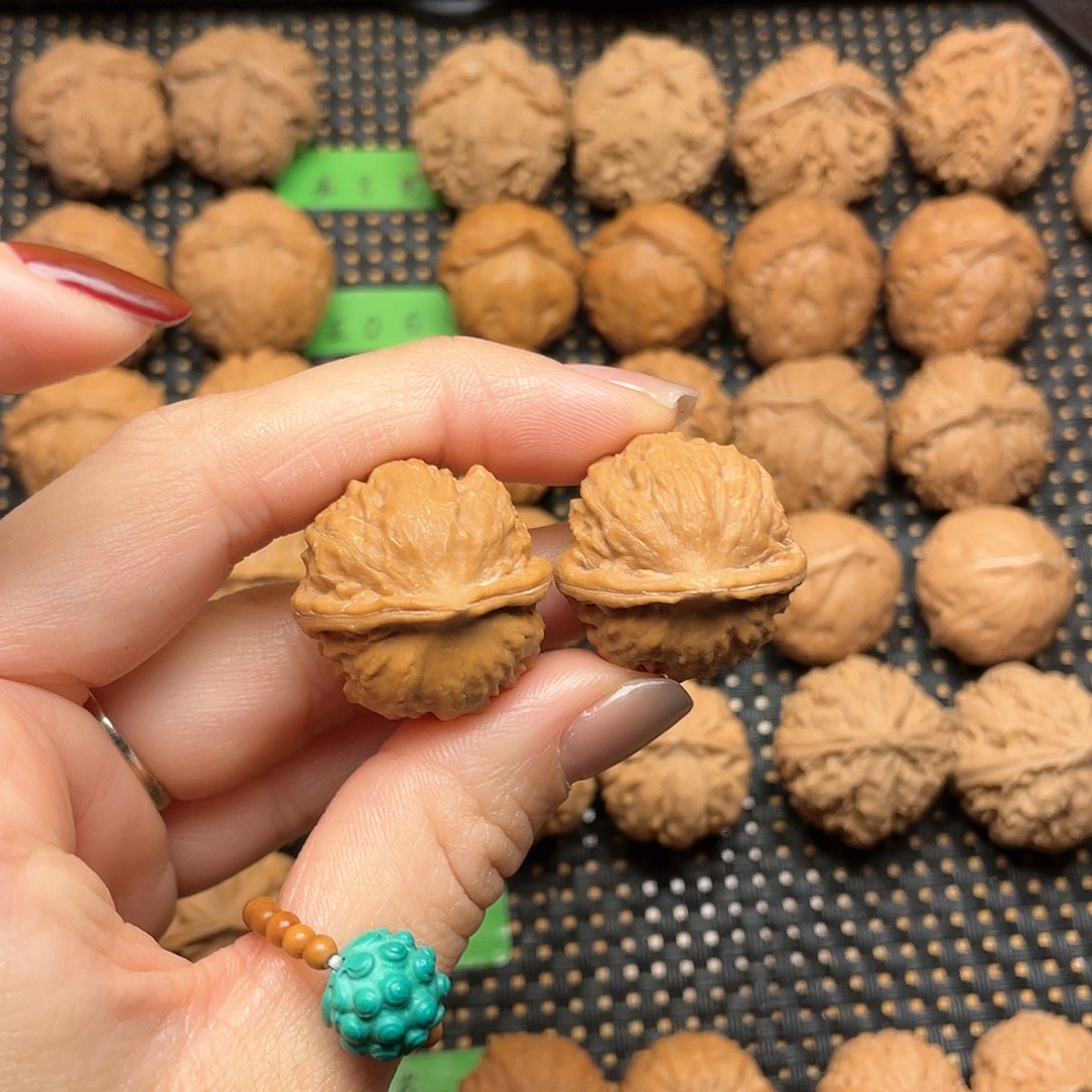 文玩核桃吊坠26尺全品小官帽0008