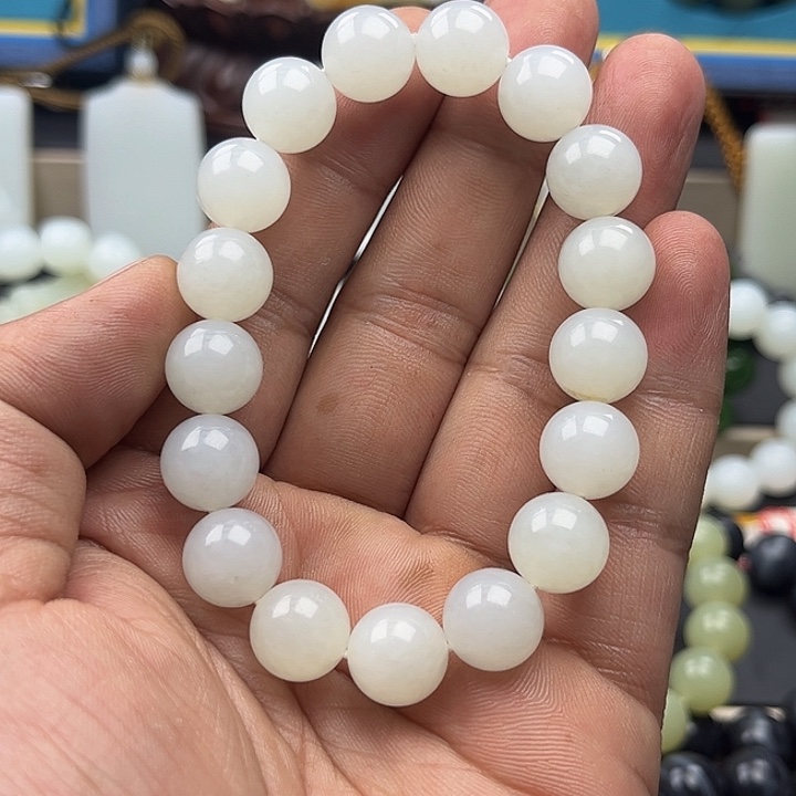 和田玉手串未镶嵌淩**空