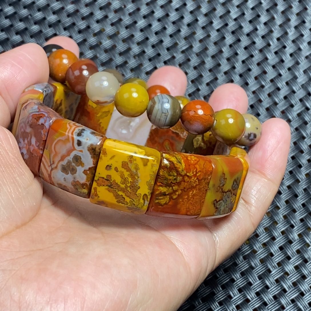 玛瑙/玉髓战国红未镶嵌D****g