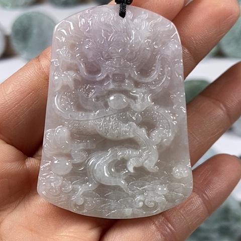 翡翠颈饰未镶嵌龙行天下福利