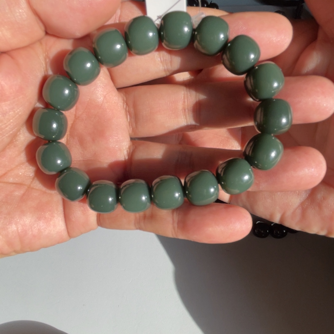 *****和田玉未镶嵌手链