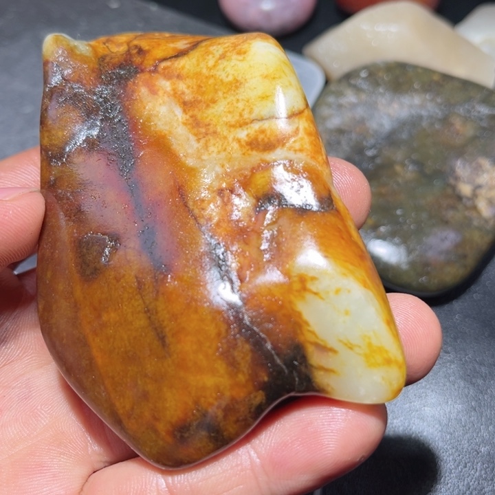 和田玉未镶嵌珠宝奇石