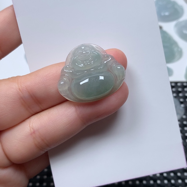 翡翠未镶嵌颈饰佛公