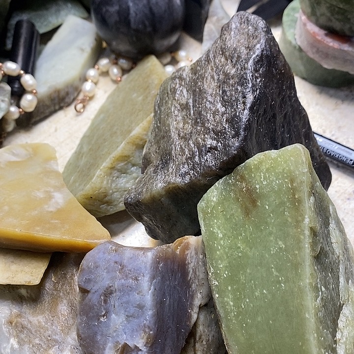 透闪石质玉珠宝半成品未镶嵌