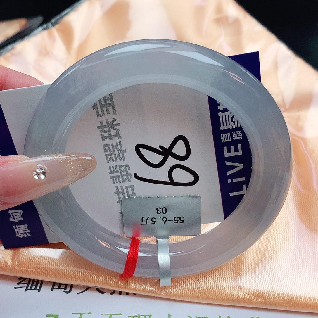 翡翠手镯未镶嵌缅甸天然a货翡翠手镯