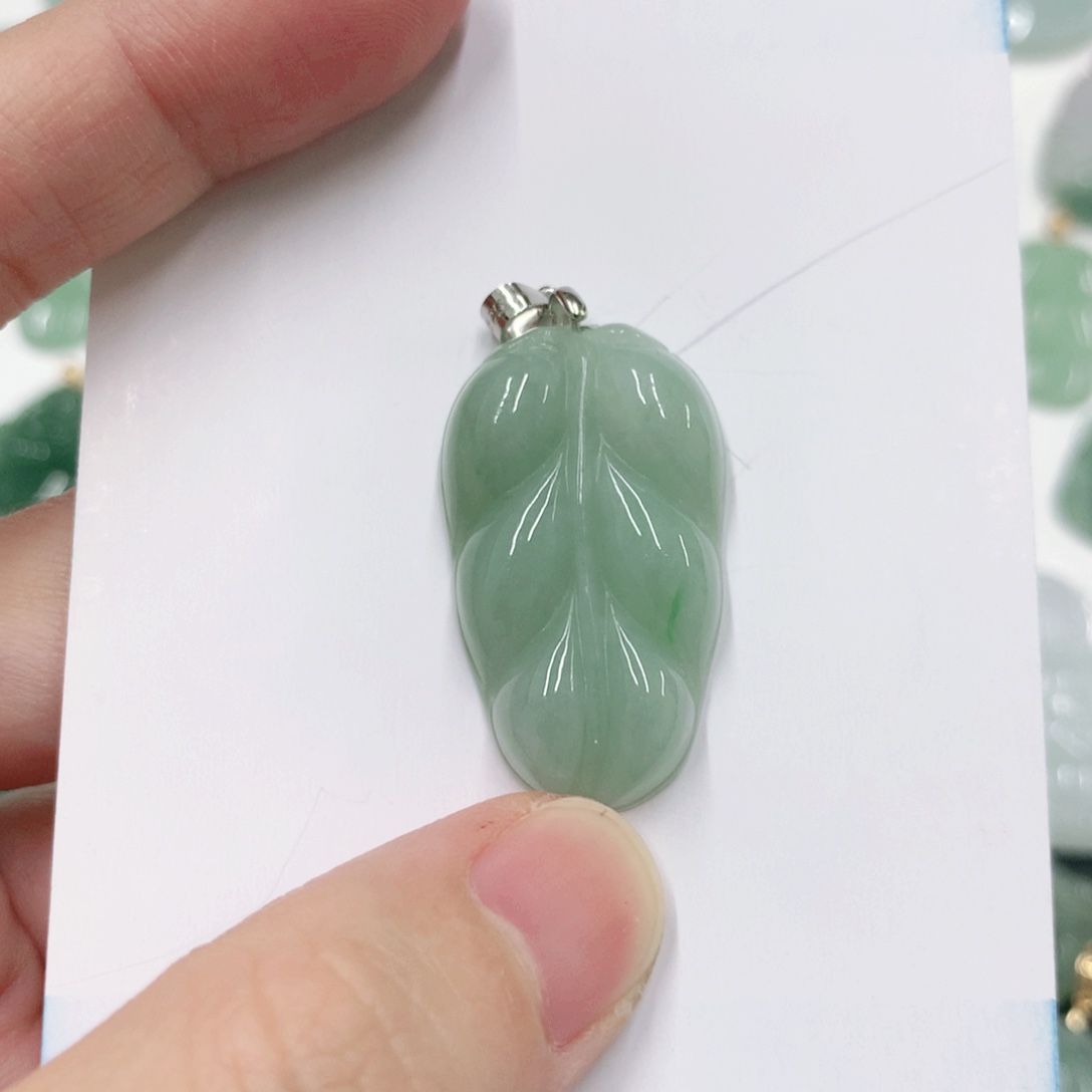 翡翠颈饰未镶嵌121212121212