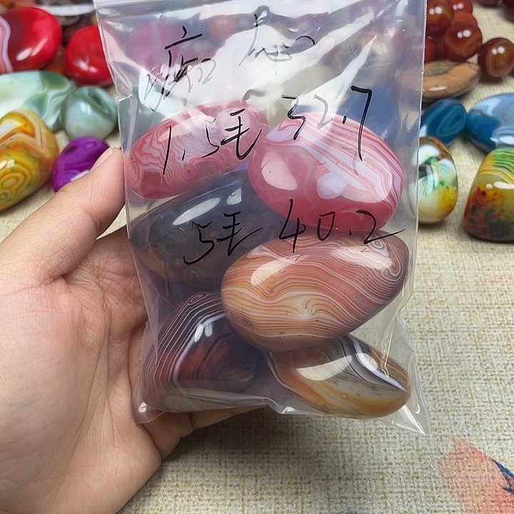 痴***对玛瑙/玉髓未镶嵌珠宝半成品