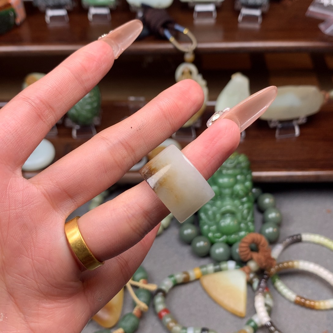 和田玉挂件未镶嵌哈*