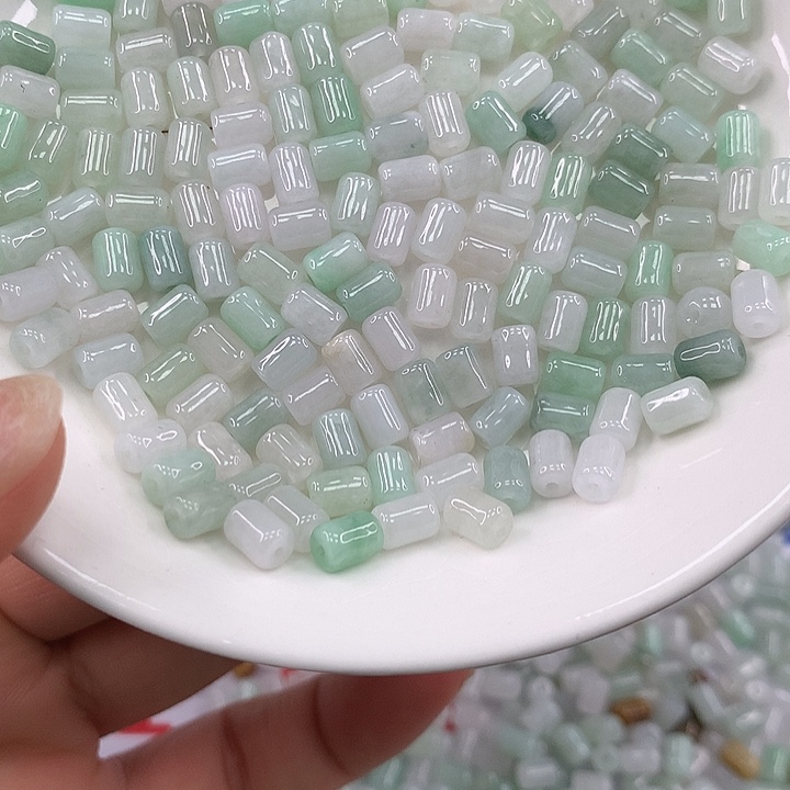 翡翠散珠翡翠散珠4*6，100颗30元