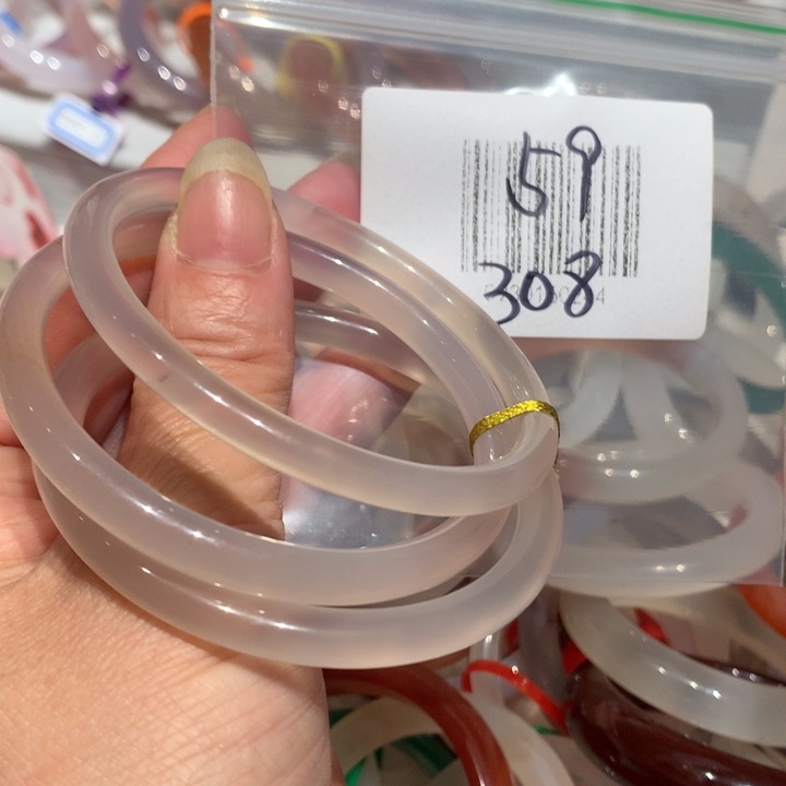 玛瑙/玉髓手镯未镶嵌被****?59