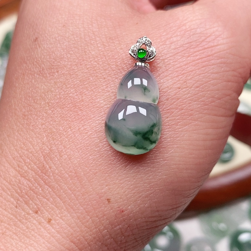 【闪购商品】翡翠吊坠(不含链)18K金镶嵌