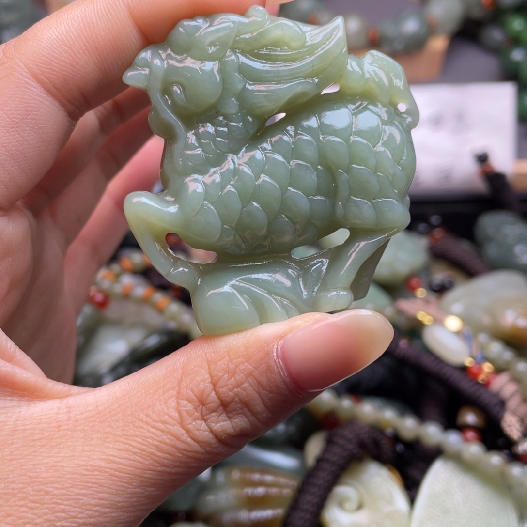 和田玉颈饰未镶嵌