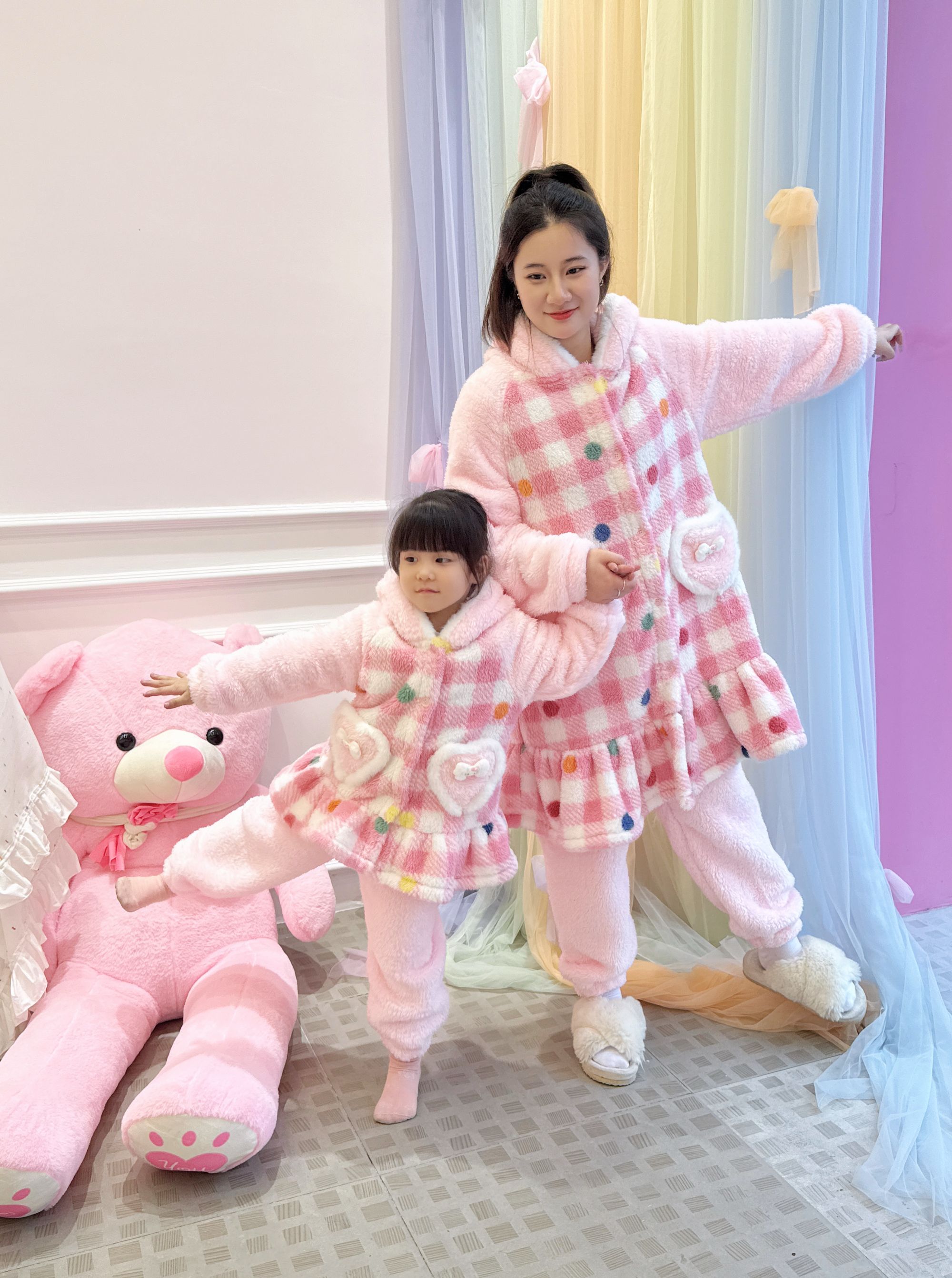 2025亲子睡衣秋冬甜美可爱家居服女孩睡衣大童保暖卡通毛绒两件套
