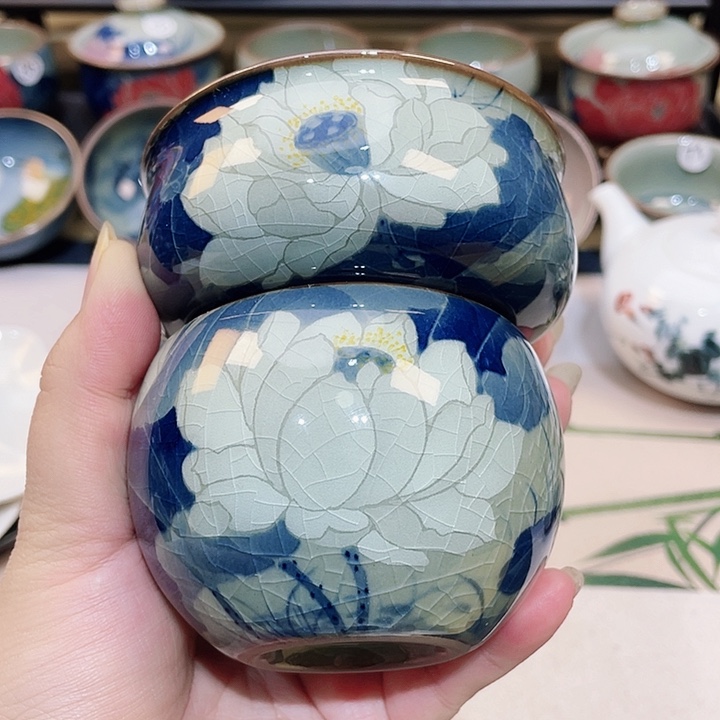 奥*给景德镇陶瓷博物有限公司