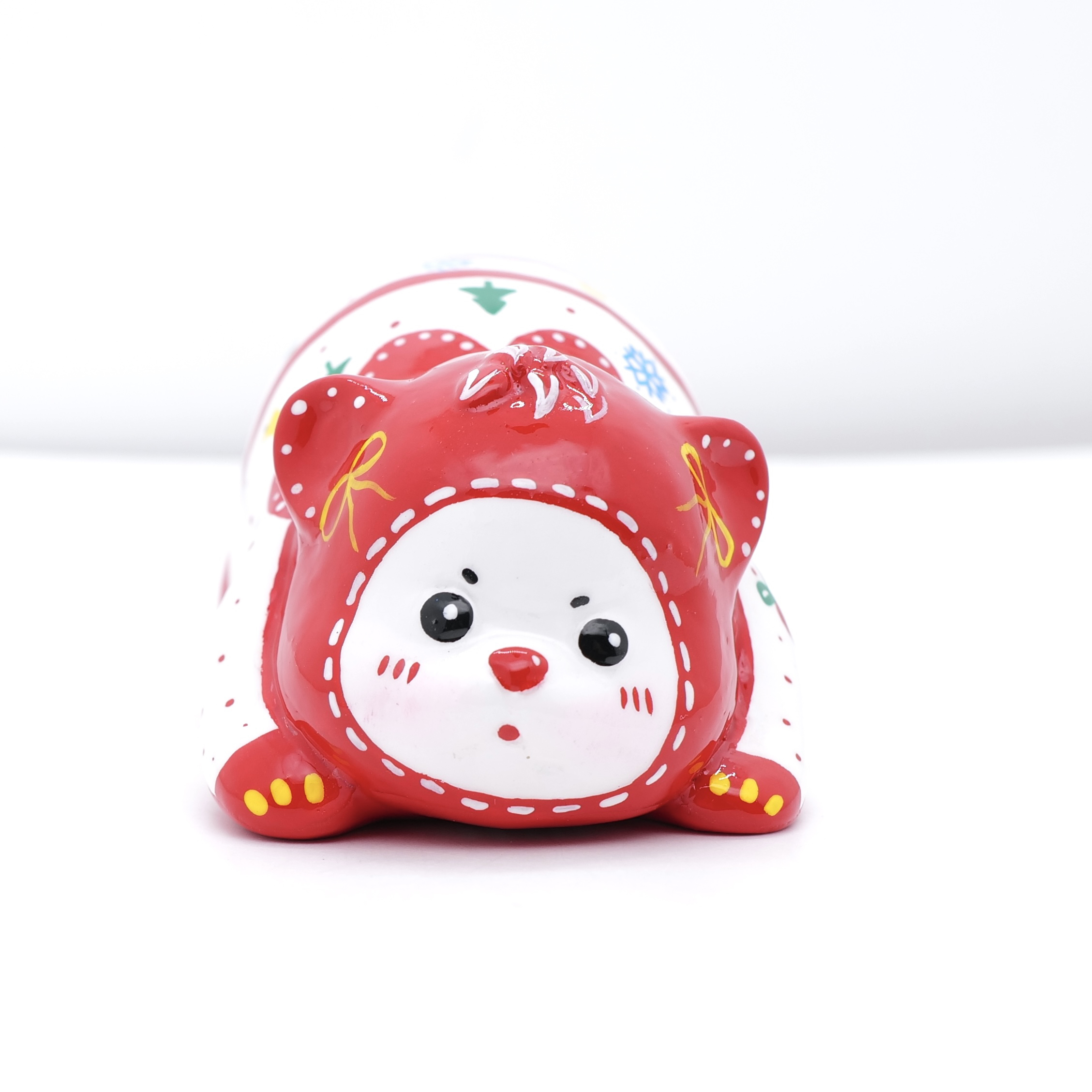 王甜心动物摆件《熊猫》艺术石膏作品，手工绘制，仅一件