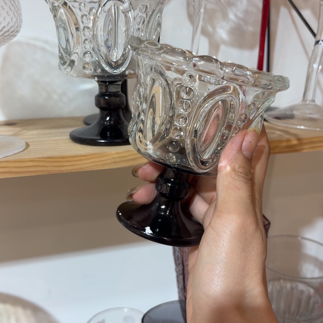 瓷两个两个两个讲个