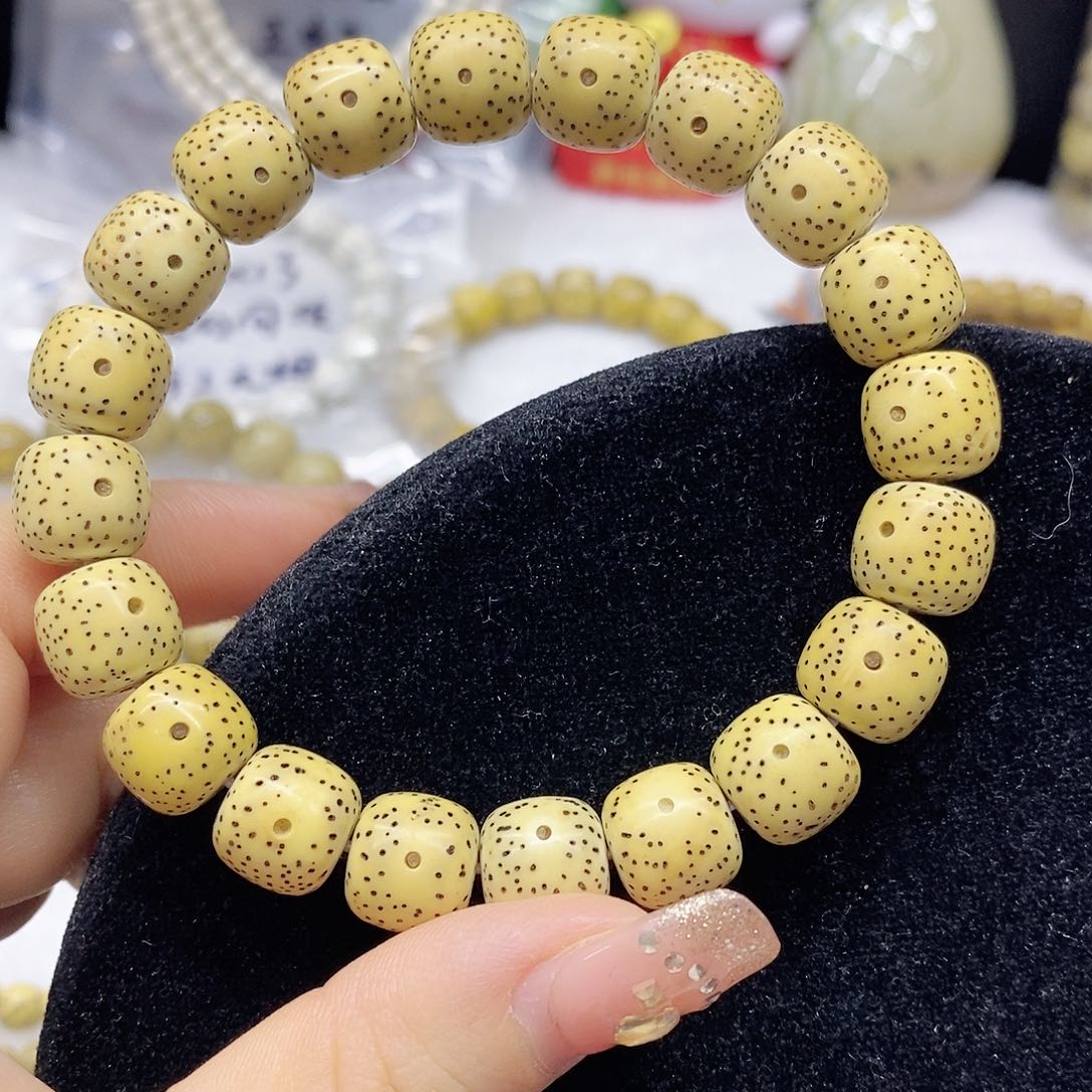 星月菩提吊坠?*安12.11星月菩提