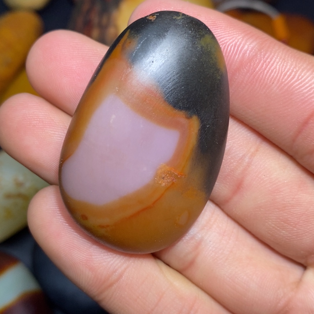 和田玉未镶嵌珠宝奇石