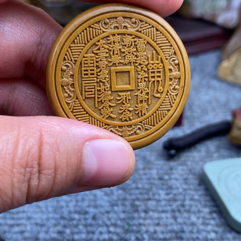 【闪购商品】原石雕刻手把件