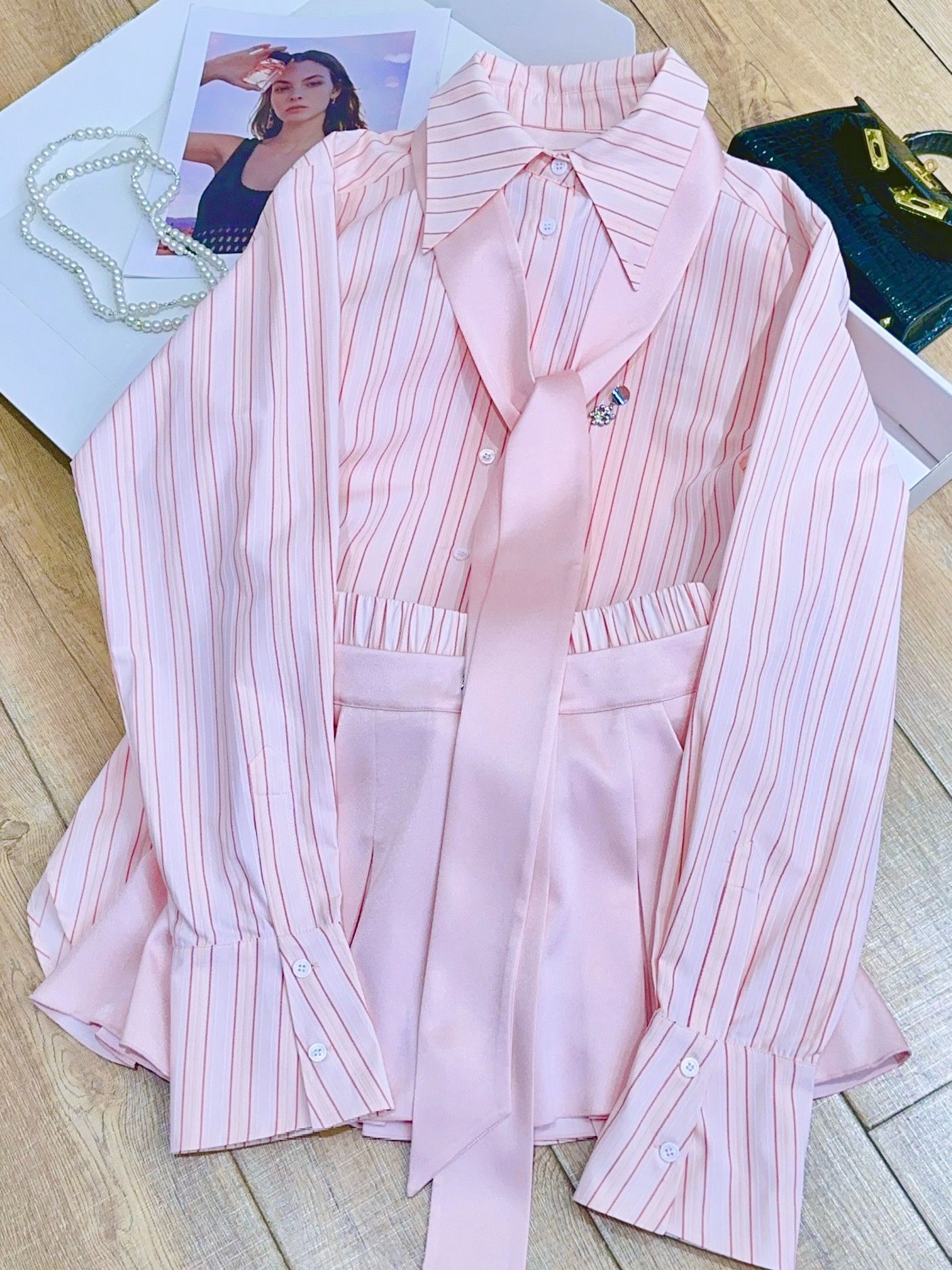 琳心丨春季新款时尚竖纹领结粉色衬衫套装 2341