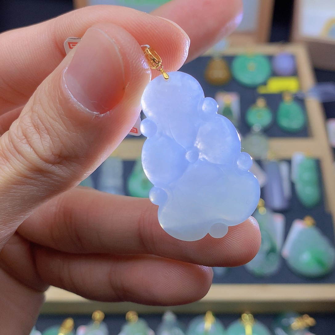 翡翠颈饰18K金镶嵌翡翠