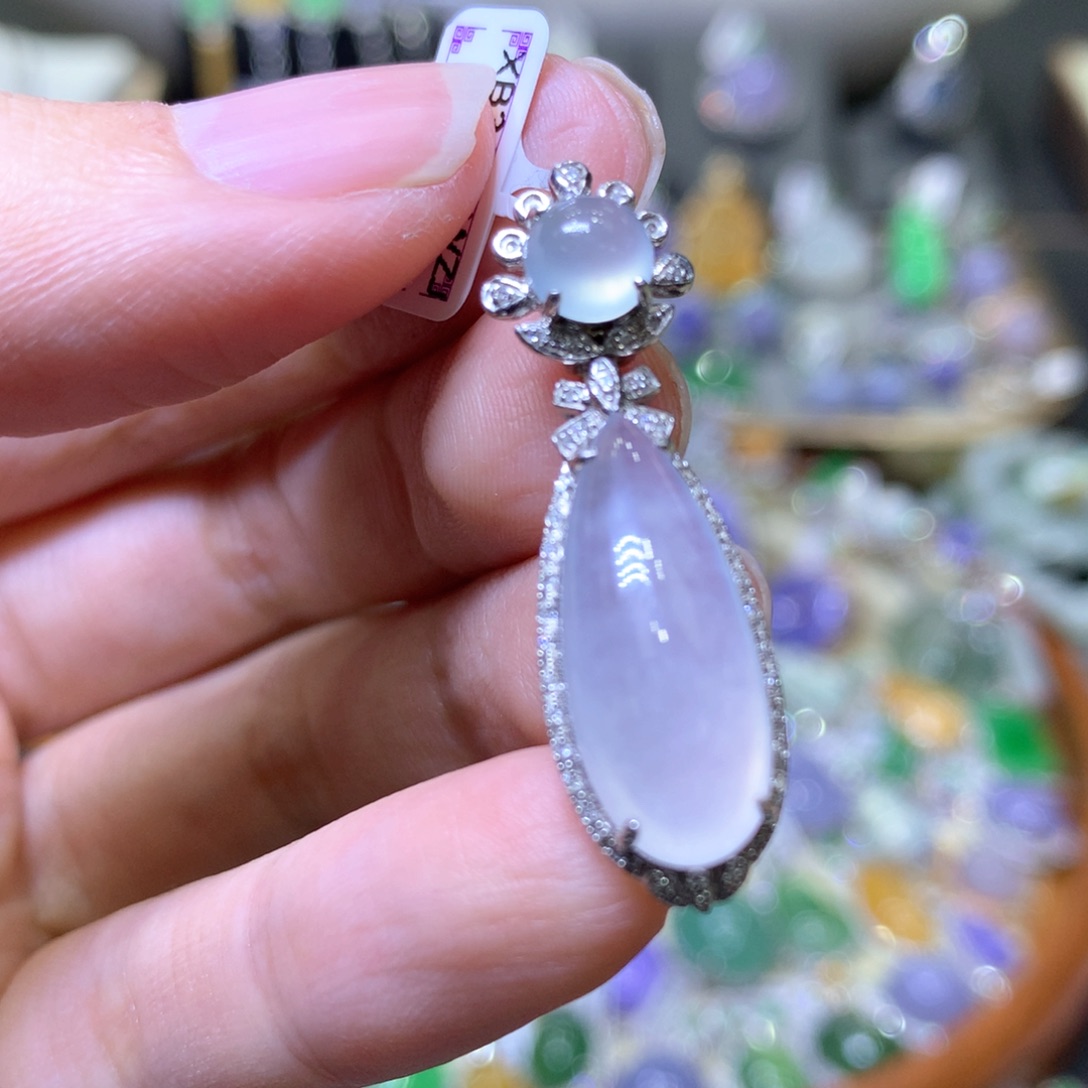 【闪购商品】翡翠颈饰18K金镶嵌翡翠吊坠项链