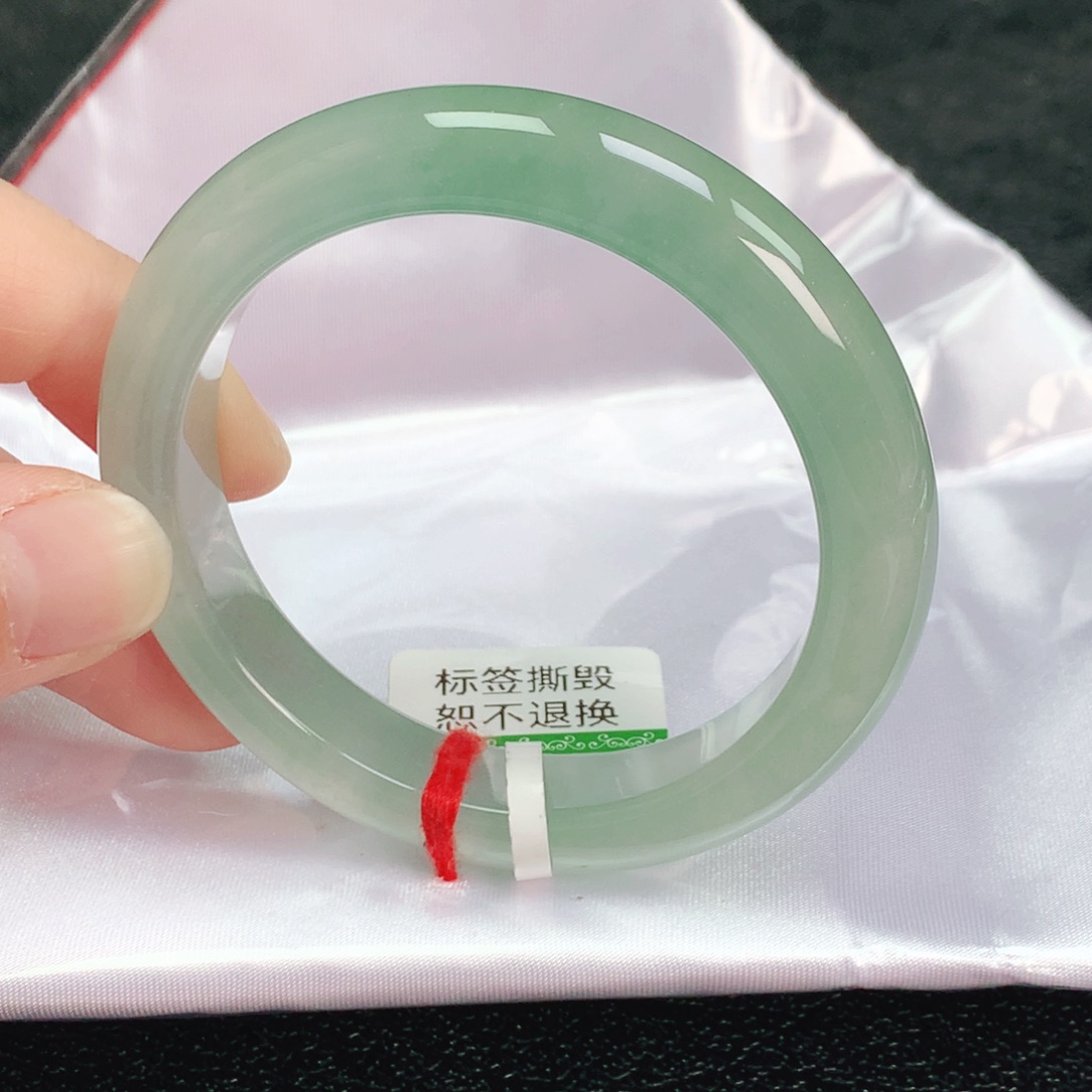 翡翠手镯未镶嵌52正