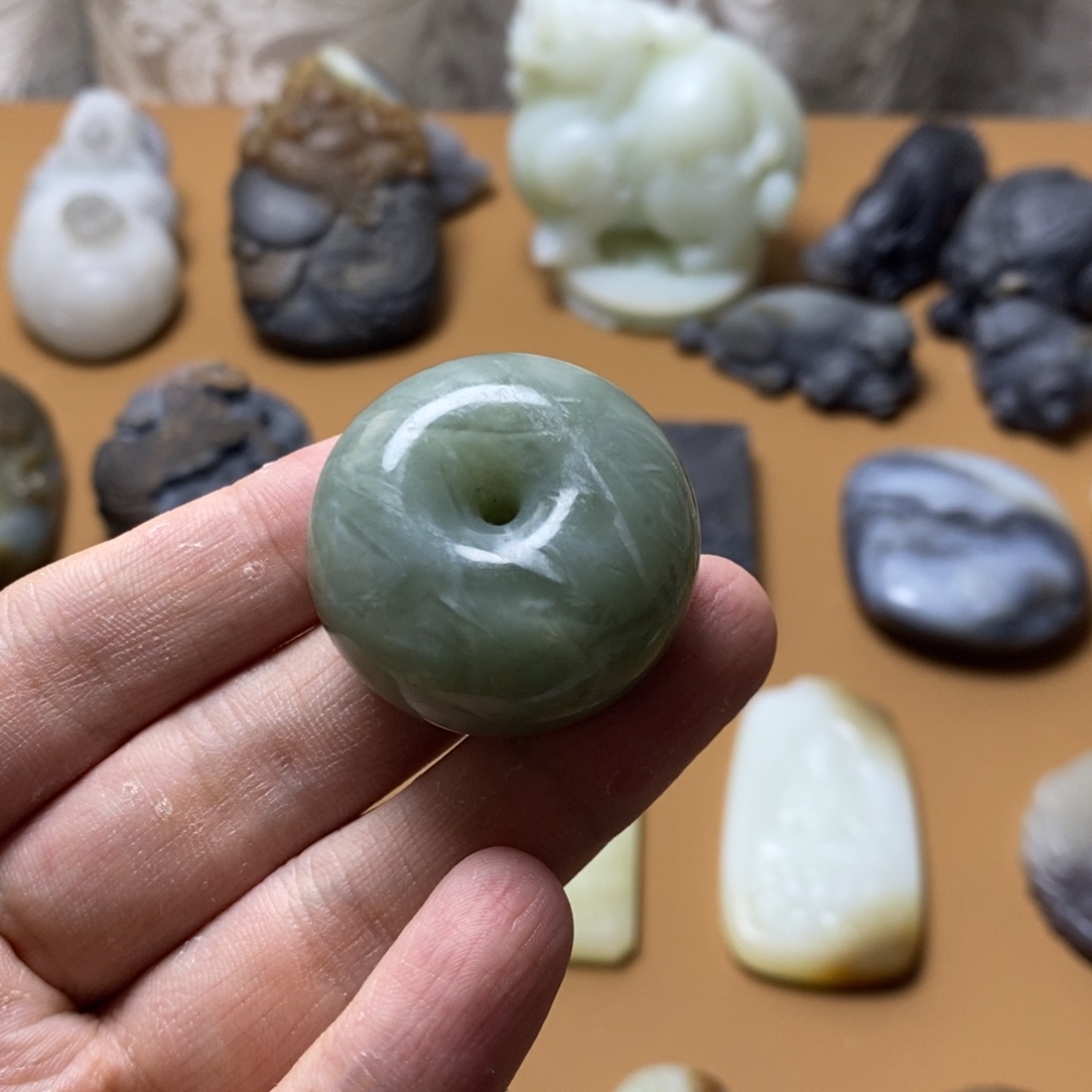 和田玉挂件未镶嵌