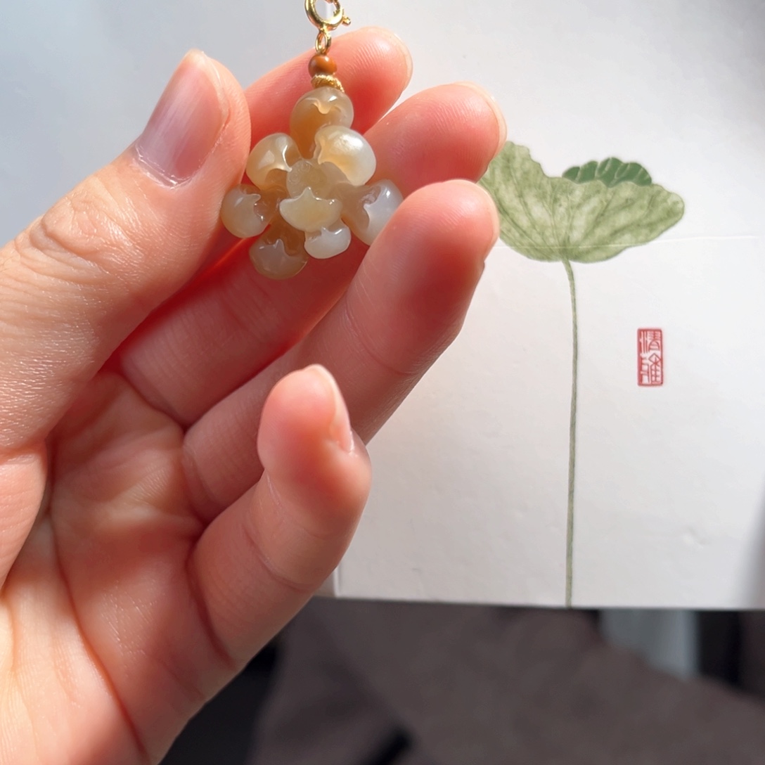 吊坠(不含链)未镶嵌和田玉新疆且末糖白莲花150