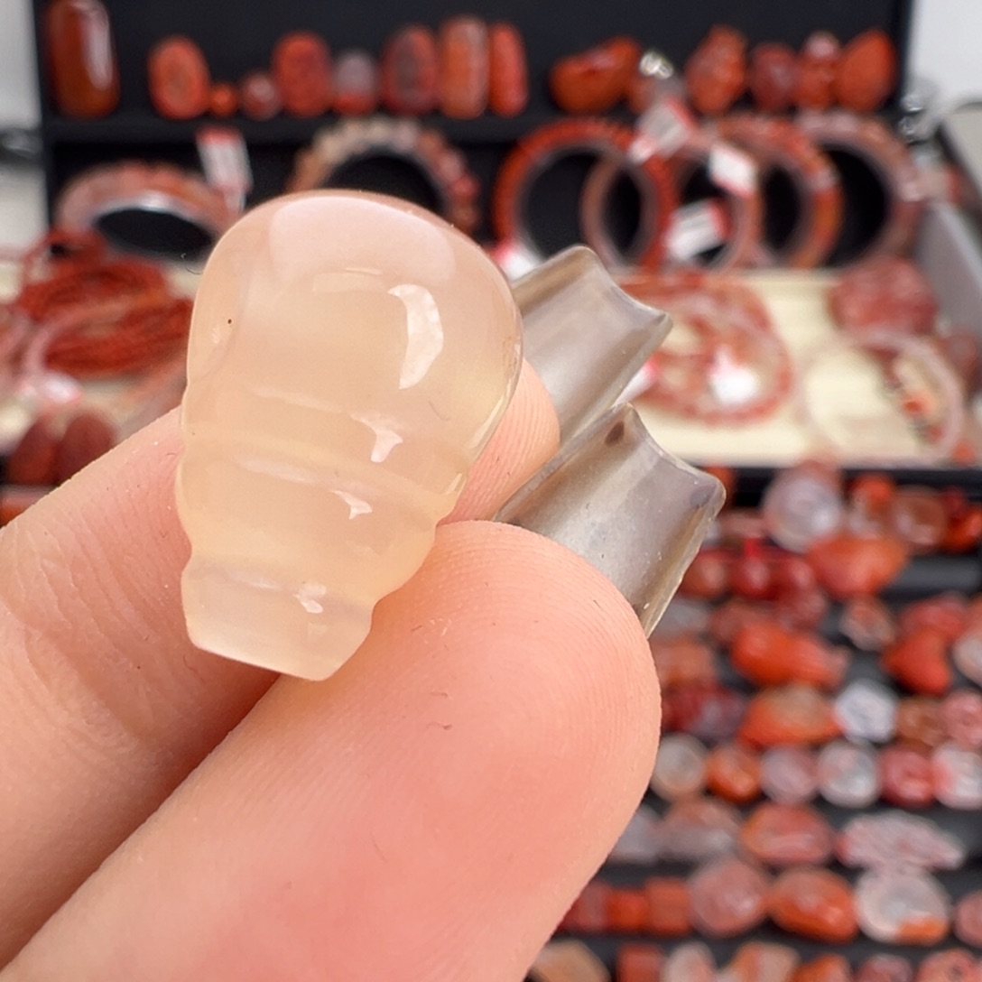 南红玛瑙未镶嵌颈饰三通