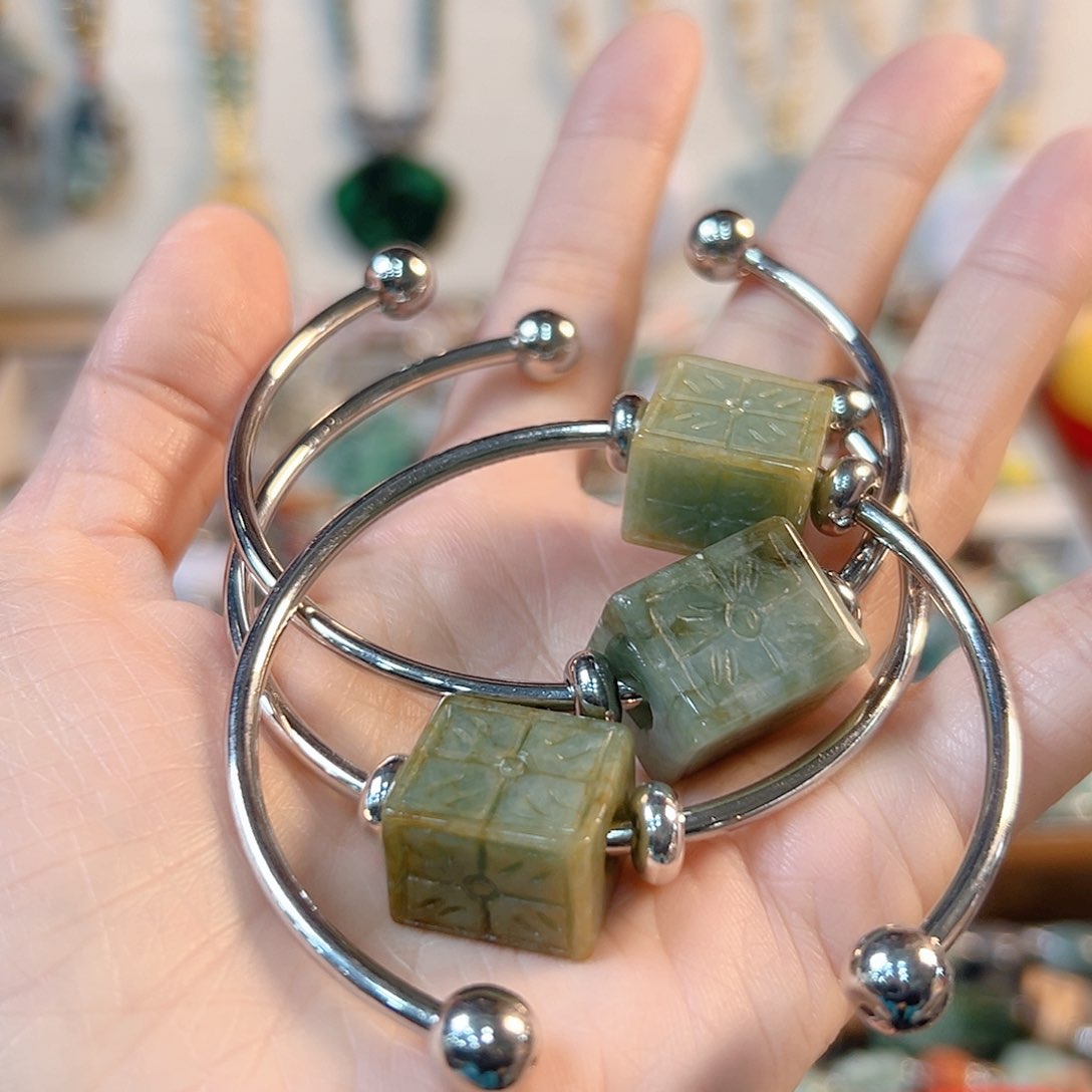 翡翠手链未镶嵌福利