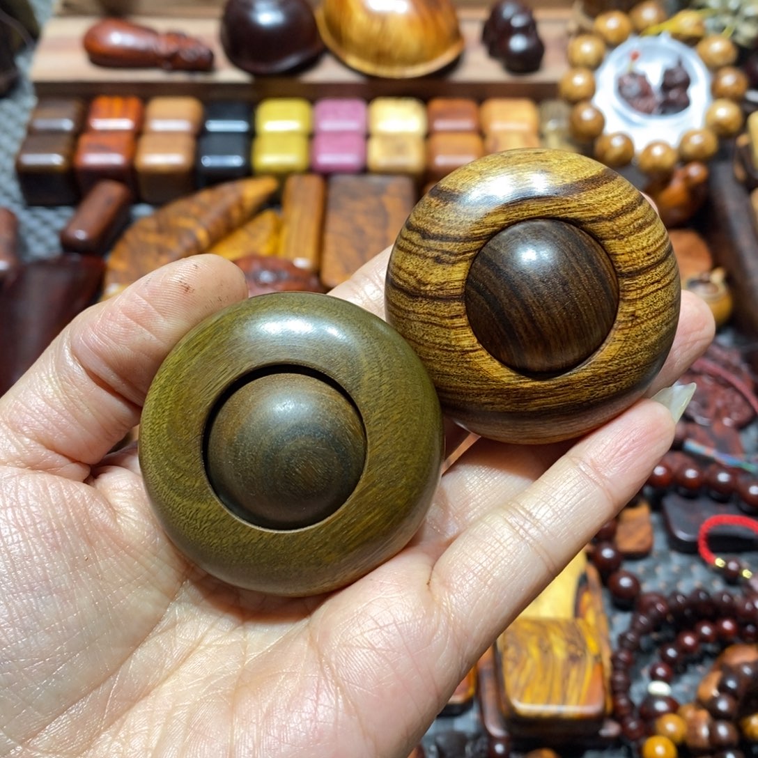 木绿檀木螺穗木两个