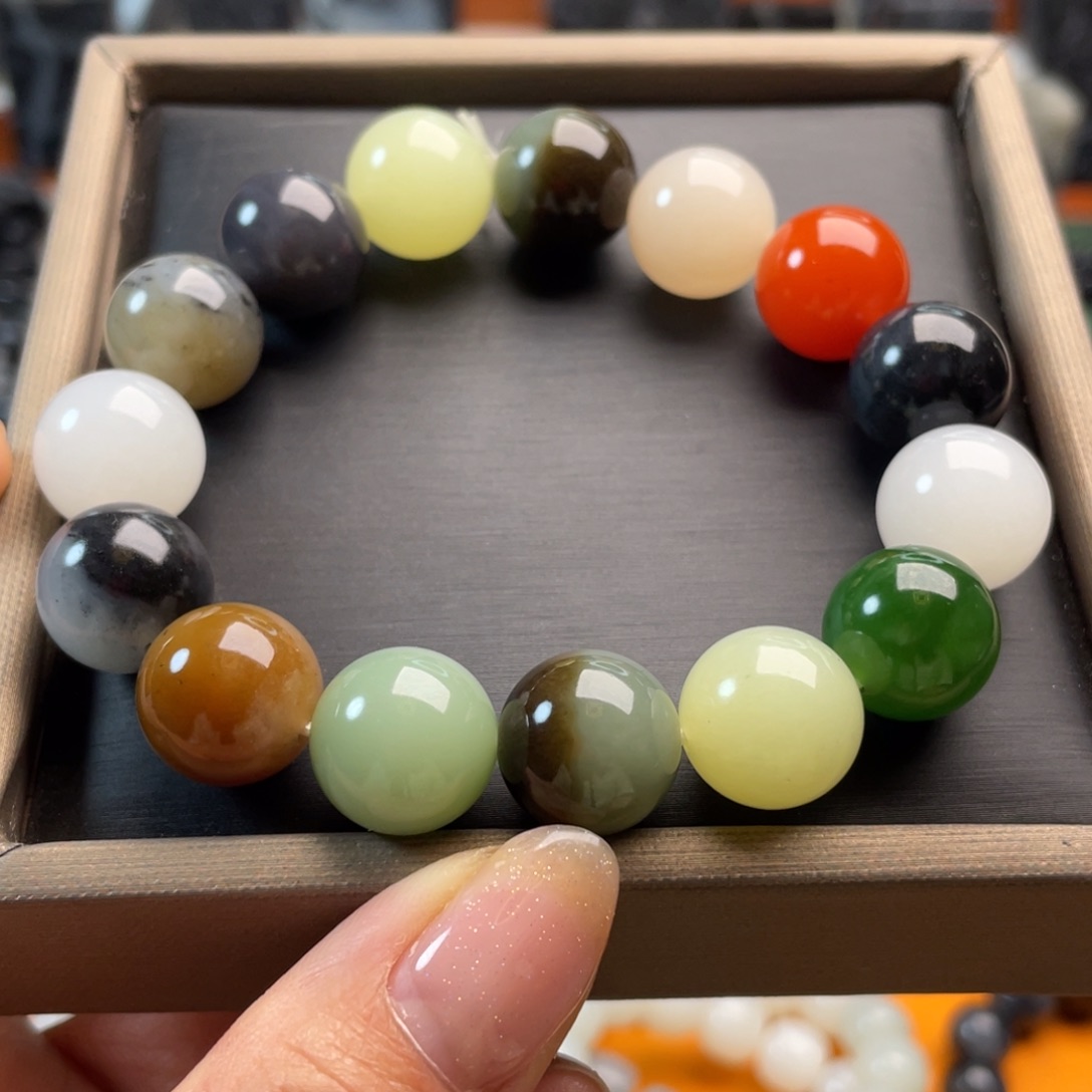 和田玉手串未镶嵌