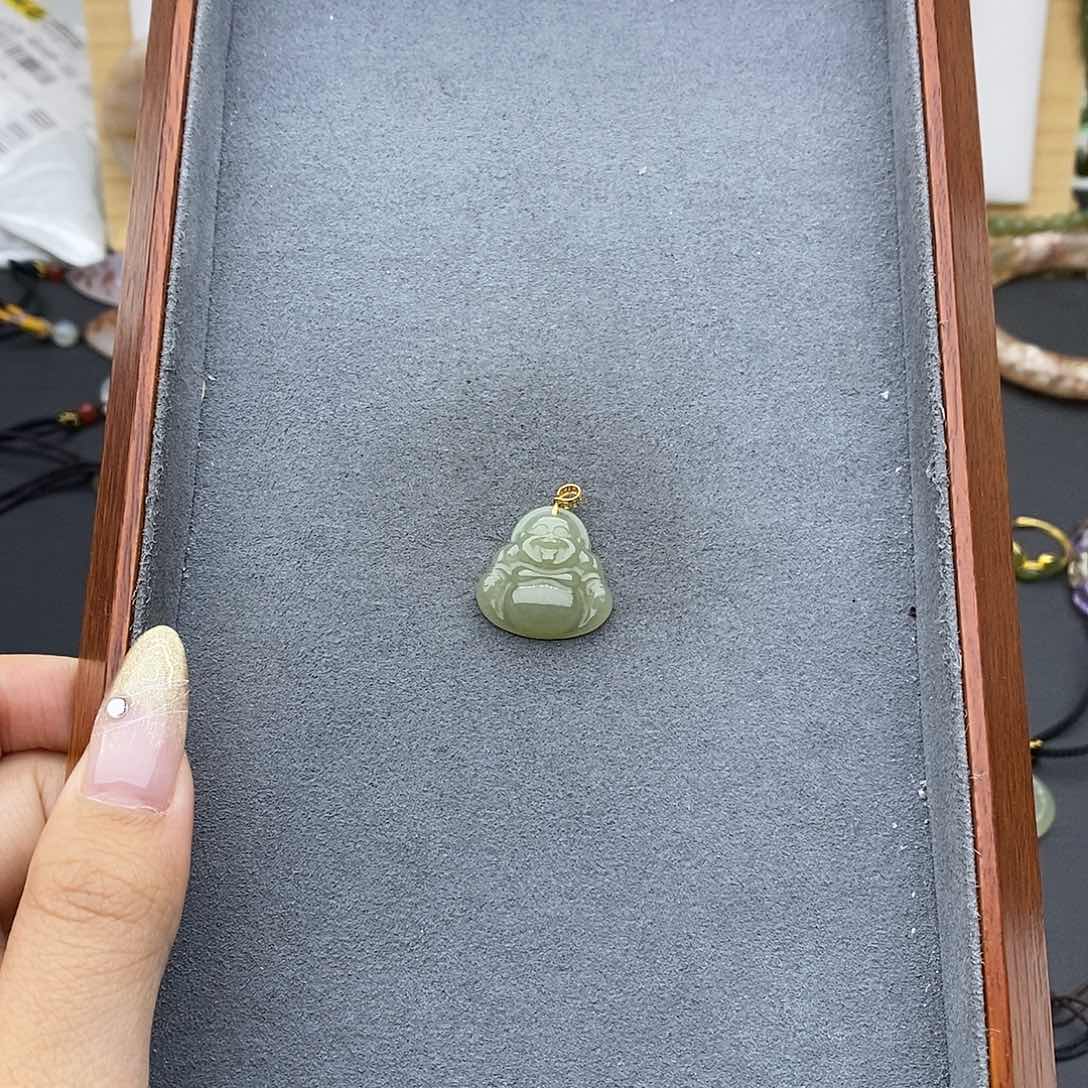和田玉吊坠(不含链)18K金镶嵌