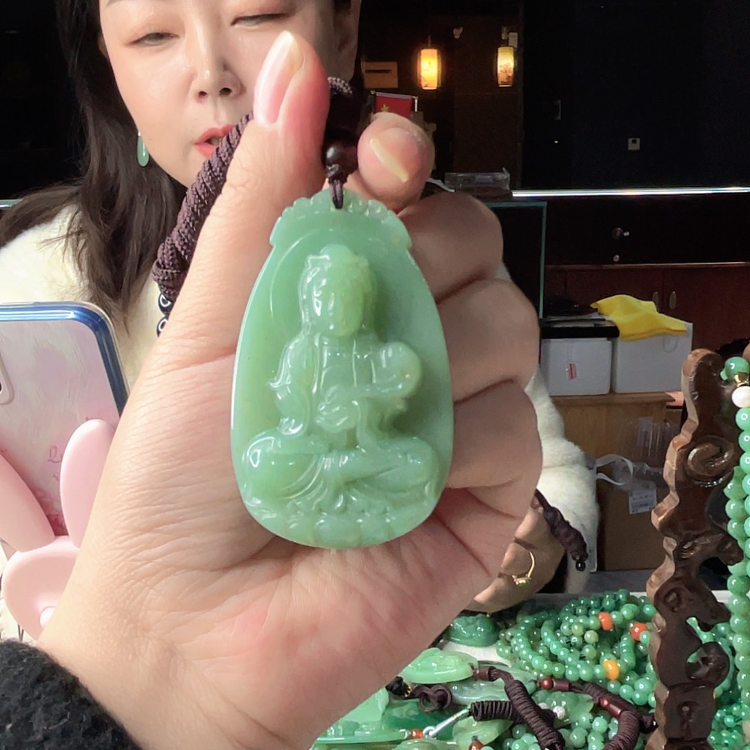 密玉（石英质玉）未镶嵌颈饰