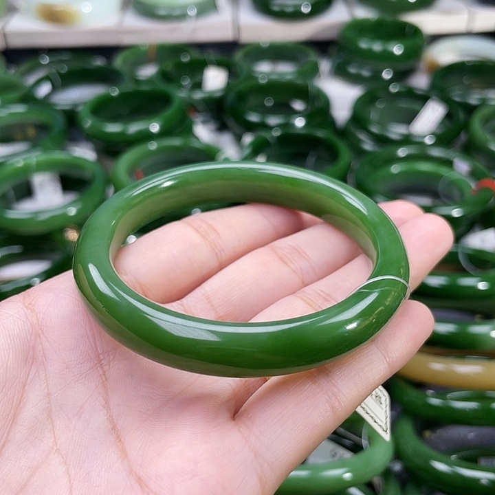 和田玉（碧玉）手镯未镶嵌