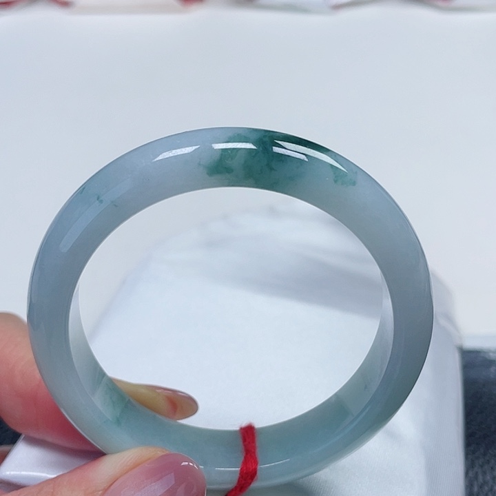 翡翠手镯未镶嵌缅甸翡翠