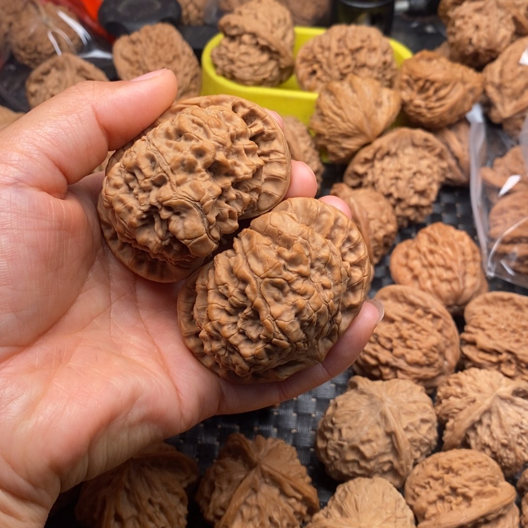 吊坠桃核朕***子文玩核桃