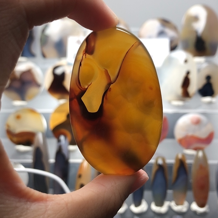 玛瑙/玉髓未镶嵌珠宝半成品170