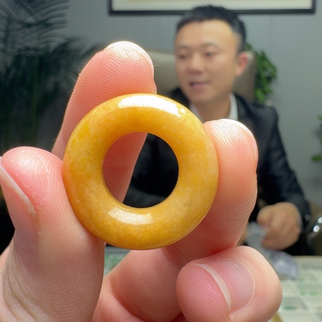 翡翠裸石烤色翡翠