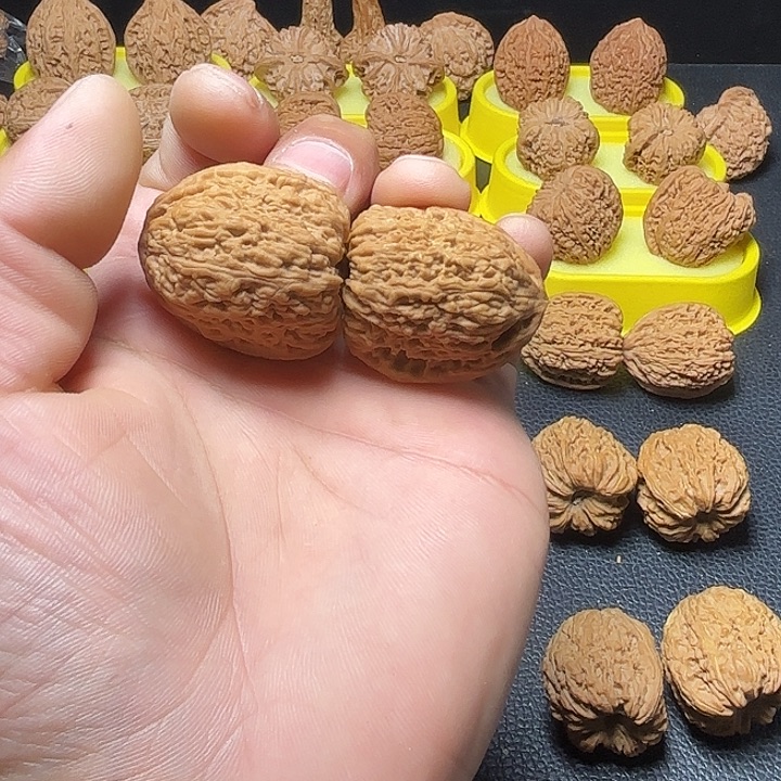 文玩核桃把件拉丝高炮南疆32尺2