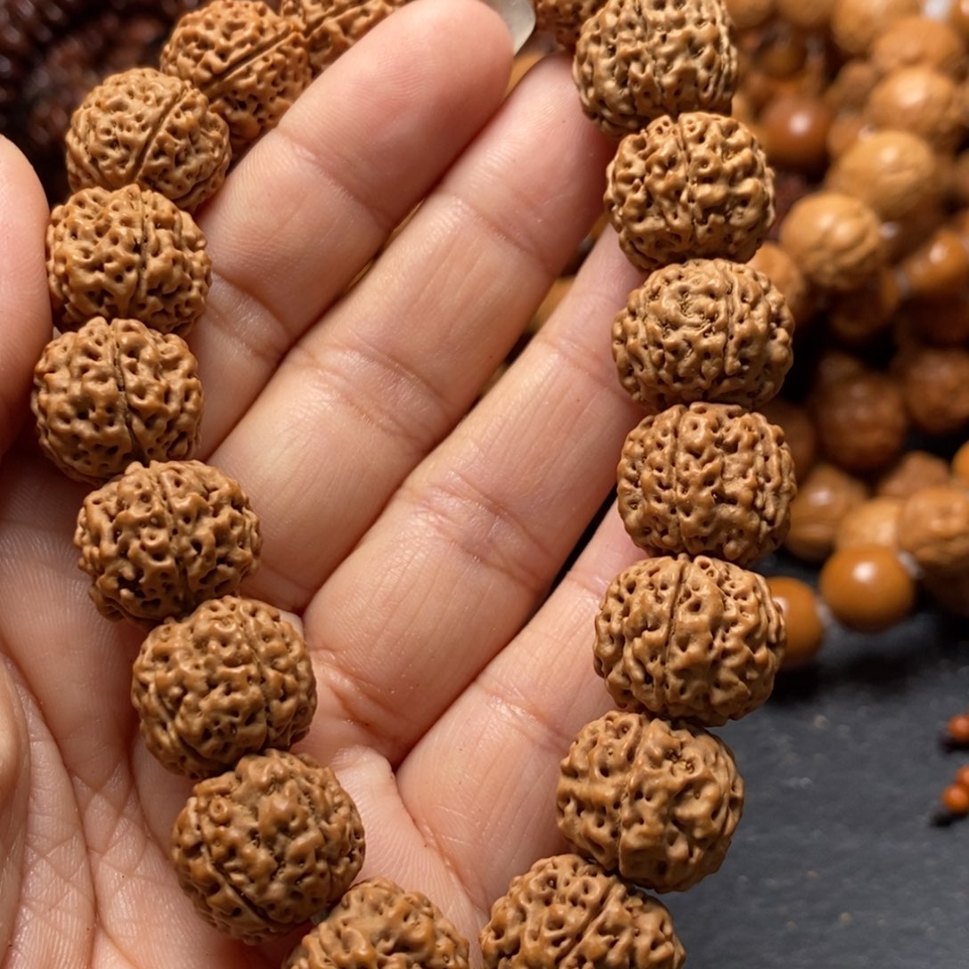 猴头核桃吊坠文玩