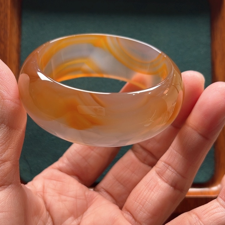 玛瑙/玉髓手镯未镶嵌