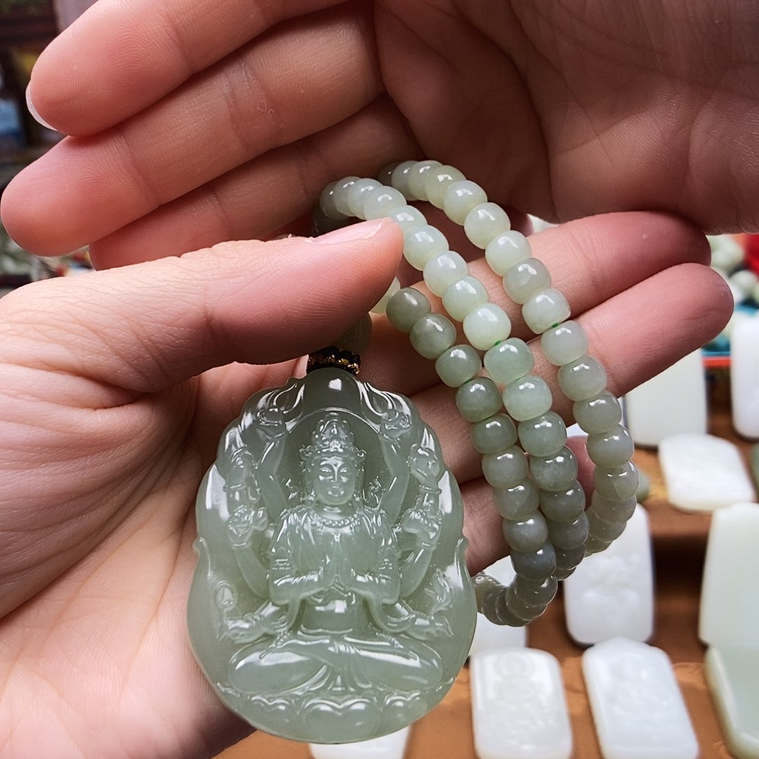 颈饰未镶嵌和田玉幸****)