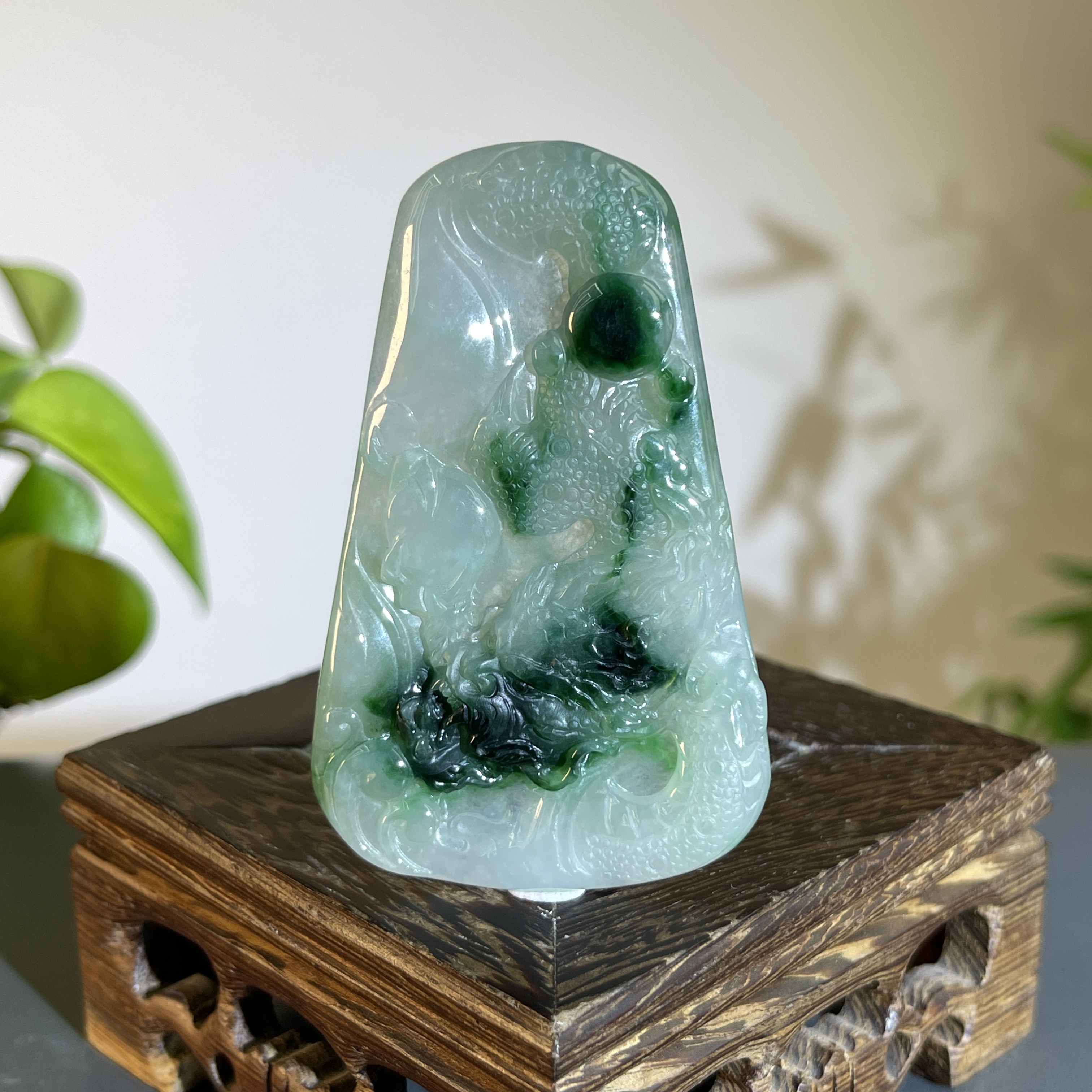 JXW09-142 天然翡翠缅甸A货 龙牌