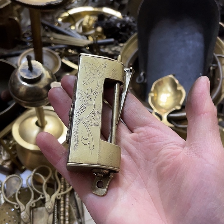 老式铜件古朴典雅的风格