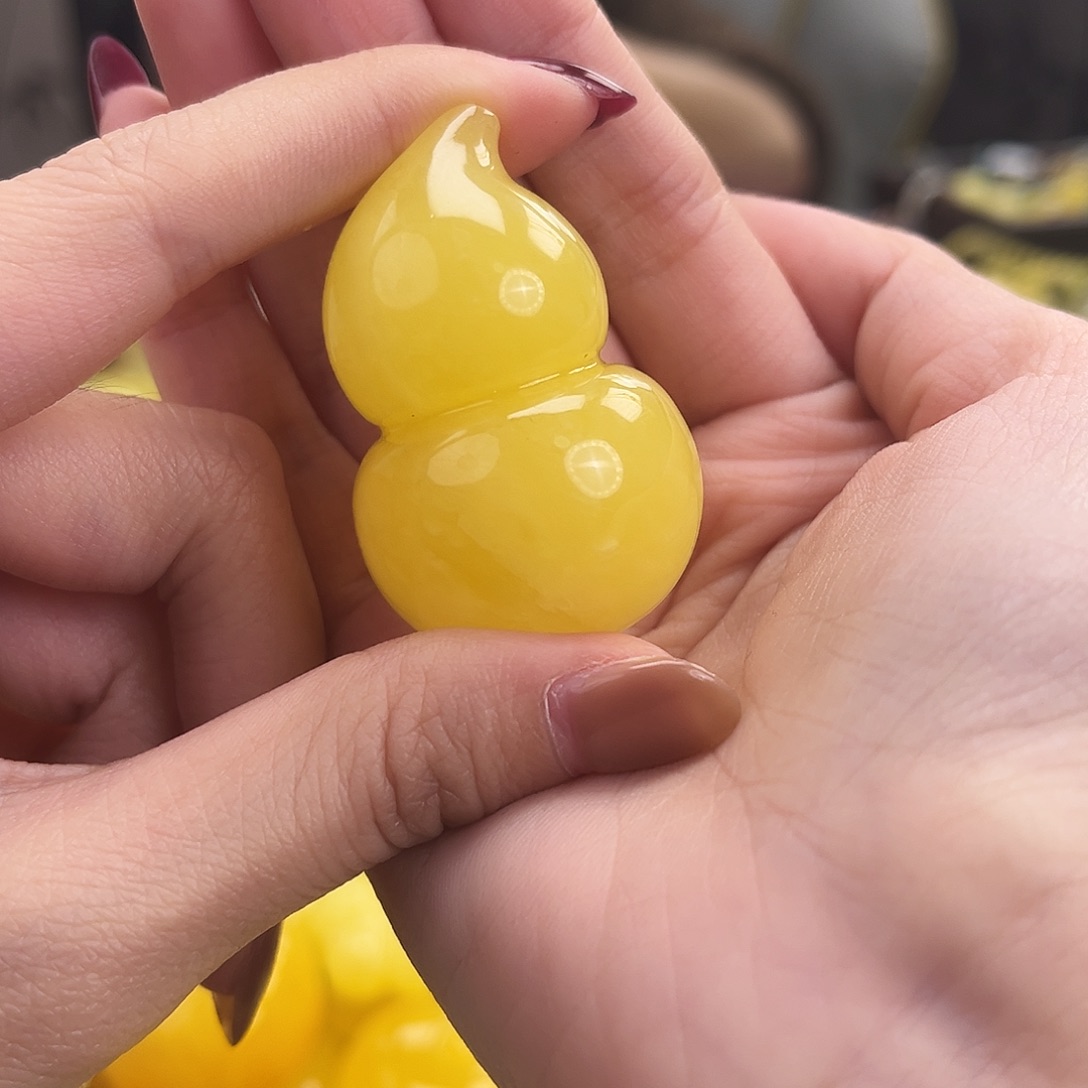 裸石琥珀未镶嵌19.1g葫芦