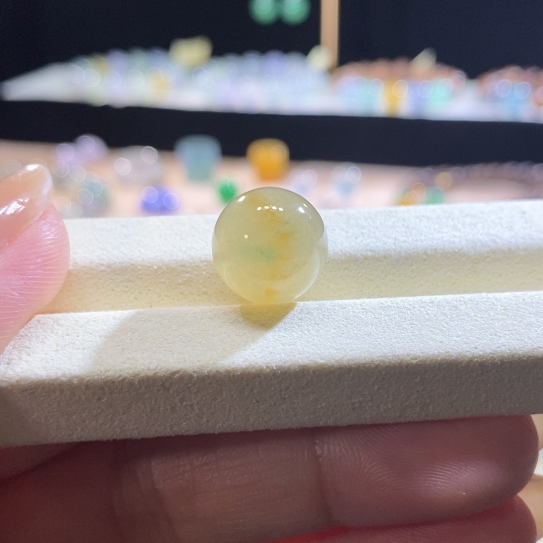 翡翠未镶嵌吊坠(不含链)翡翠冰黄飘花珠卡13