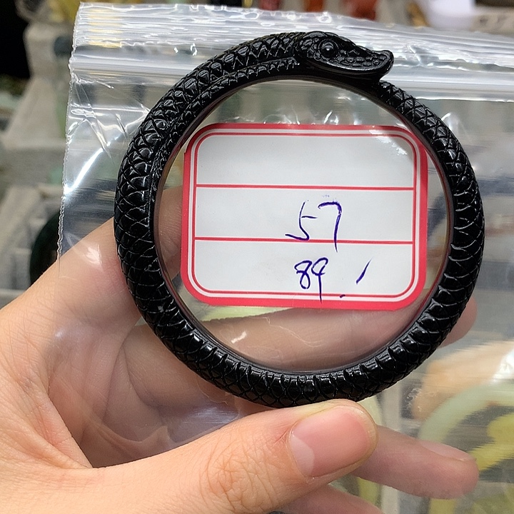 老***入蛇纹石玉未镶嵌手镯