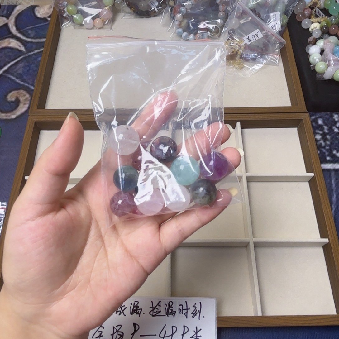 小***u水晶未镶嵌手链049号散珠有瑕